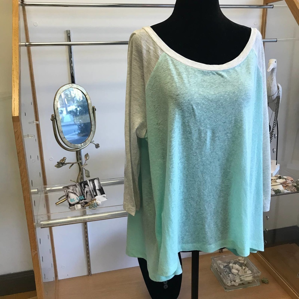 NWT Victoria's Secret Light Top Sz Large